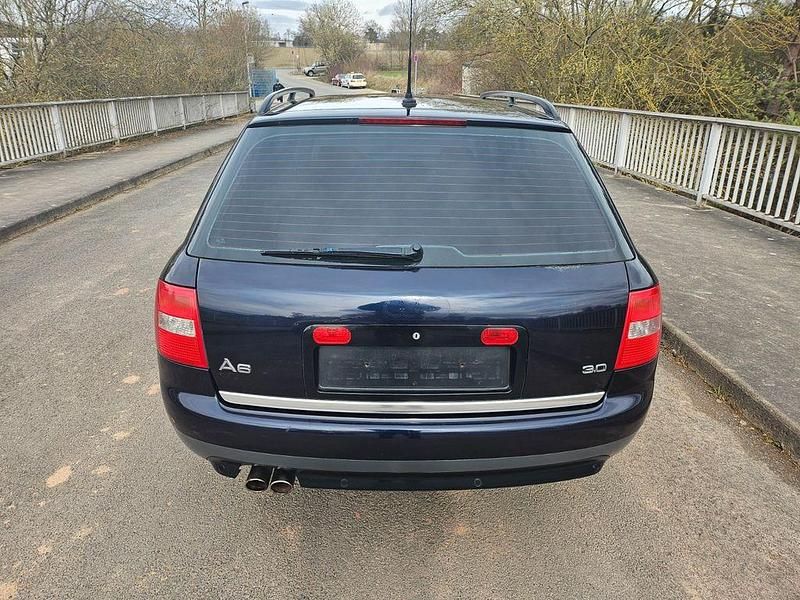Gebraucht Audi A6 Sport 220 PS (161 kW) 2002 Blau Kombi