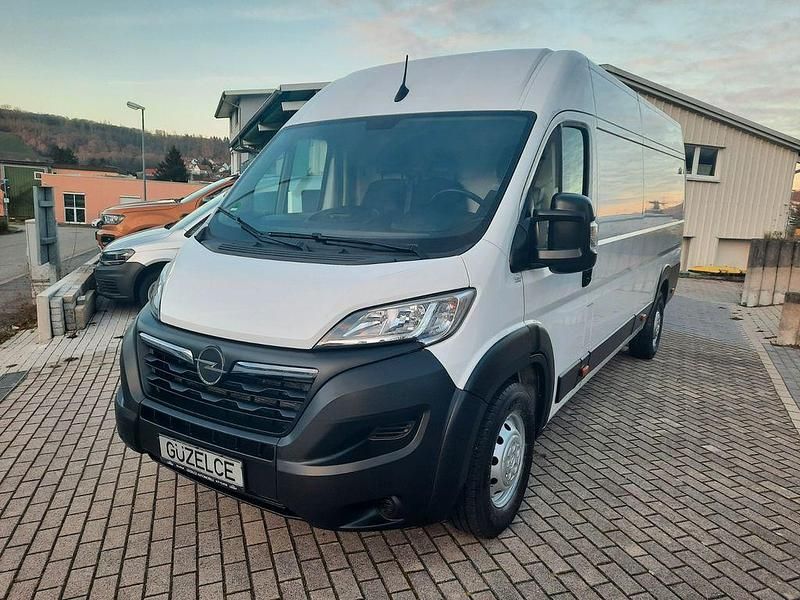 Weiß Gebraucht 2022 Opel Movano Kombi | 17.199 € (Fairer Preis) - Bild 1/4