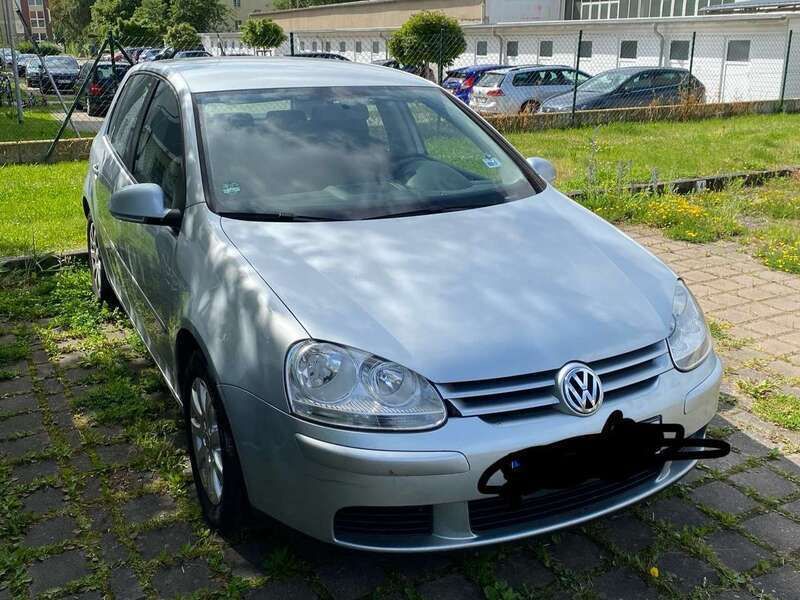 Silber Gebraucht 2006 VW Golf V Limousine | 2.500 € (Fairer Preis) - Bild 1/2