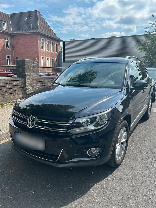Schwarz Gebraucht 2015 VW Tiguan SUV | 9.999 € (Fairer Preis) - Bild 1/4