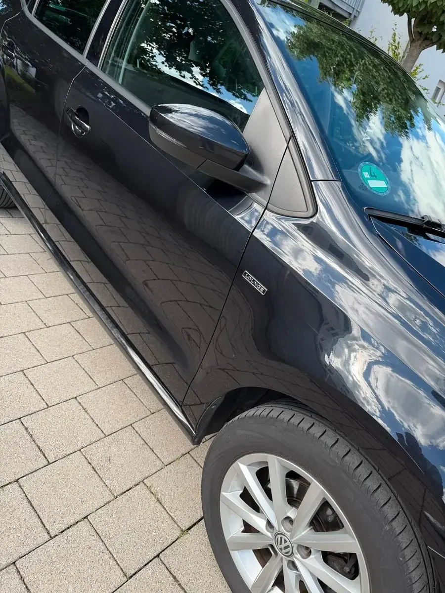 Gebraucht VW Polo 75 PS (55 kW) 2015 Schwarz Kleinwagen