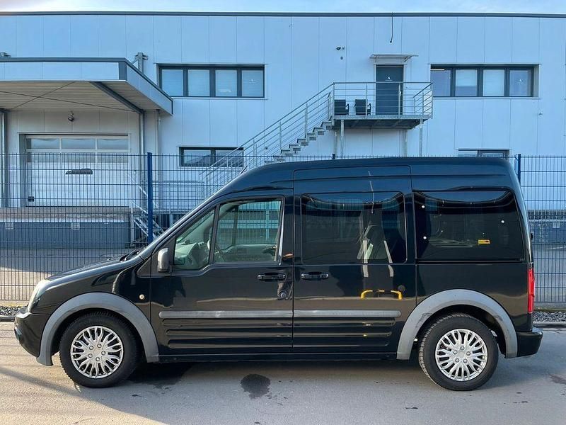 Gebraucht Ford Tourneo Connect 110 PS (80 kW) 2012 Schwarz Van / Kleinbus