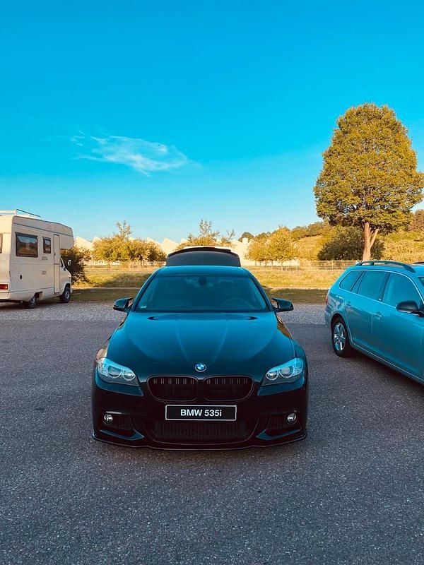 Second-hand BMW 535 306 CP (225 kW) 2012 Negru Berlinǎ