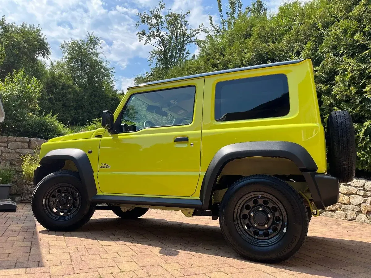 Gebraucht Suzuki Jimny 102 PS (75 kW) 2023 Grün SUV