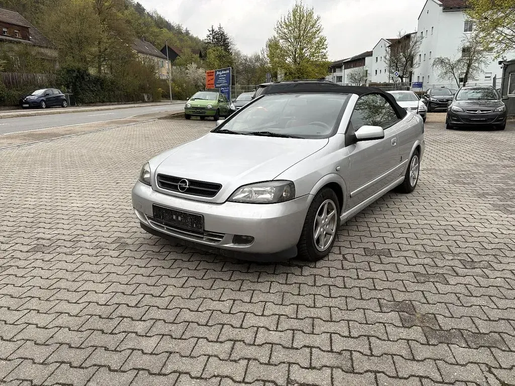 Używany Opel Astra 147 KM (108 kW) 2003 Szary Kabriolet