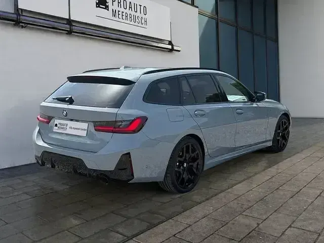 Gebraucht BMW 320 M Sport 190 PS (139 kW) 2024 Brooklyn grau Kombi