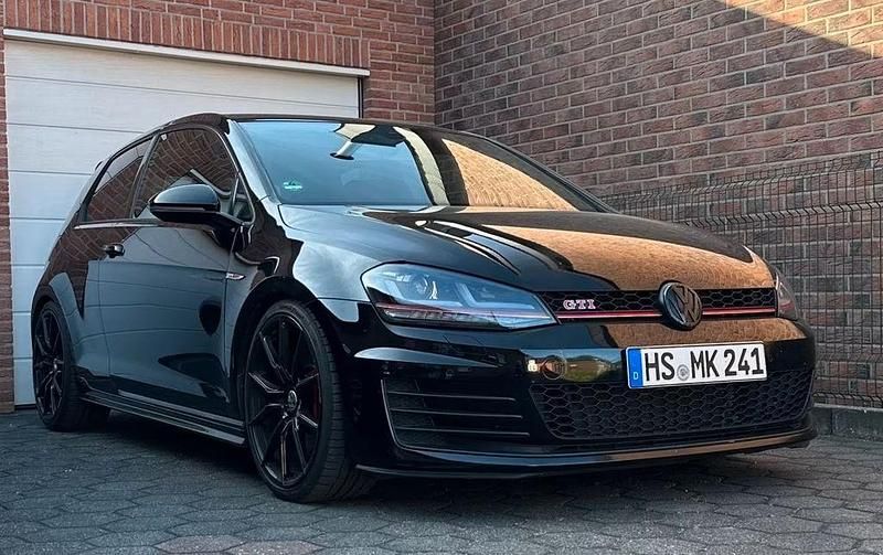 Gebraucht VW Golf VII GTI 230 PS (169 kW) 2016 Schwarz Limousine