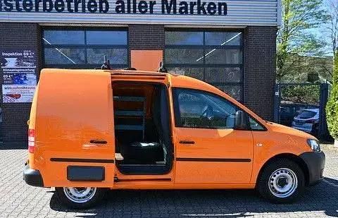 Usata VW Caddy 80 CV (58 kW) 2012 Arancione Monovolume