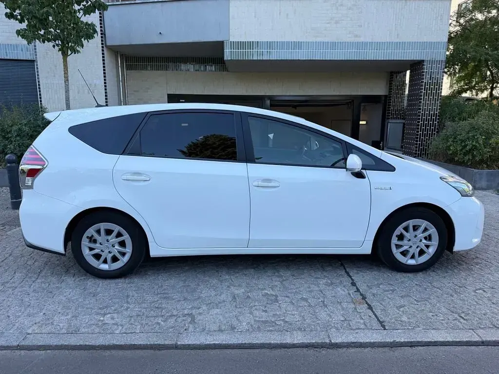 Gebraucht Toyota Prius+ 136 PS (100 kW) 2021 Weiß Van / Kleinbus