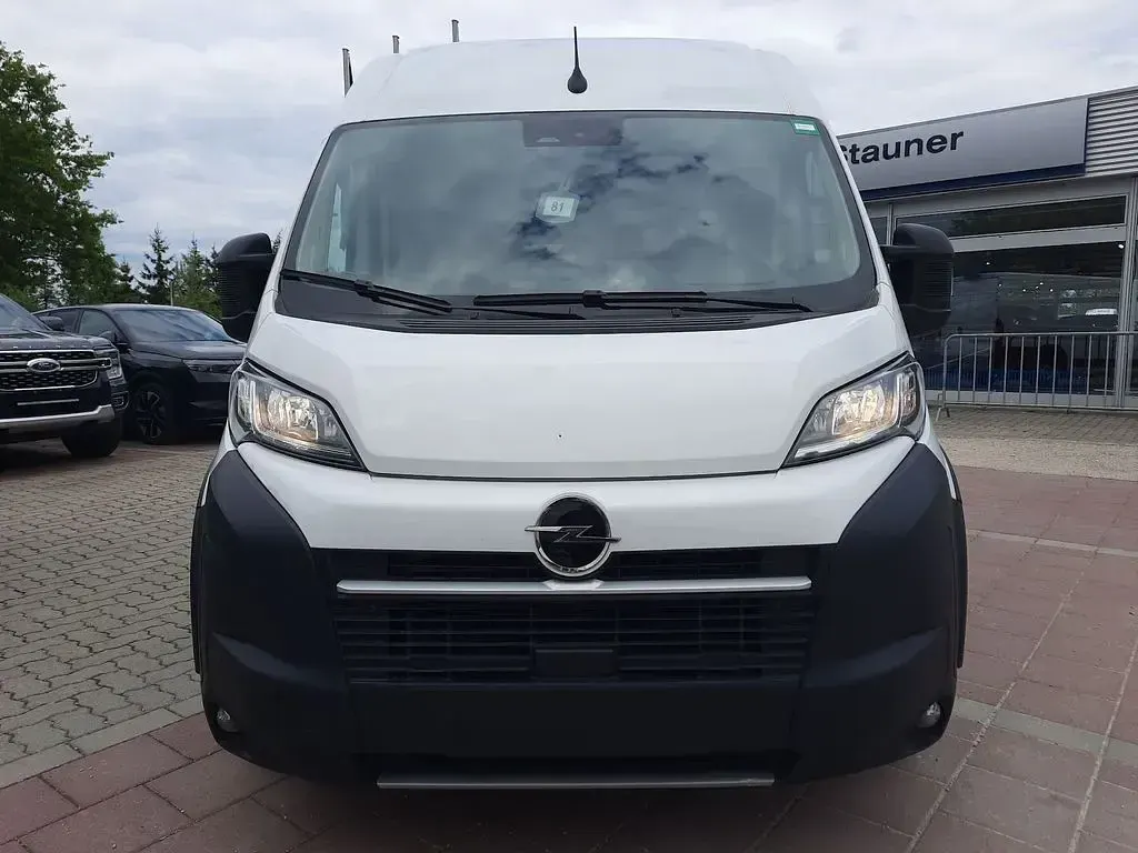 Używany Opel Movano 179 KM (131 kW) 2024 Biały Van