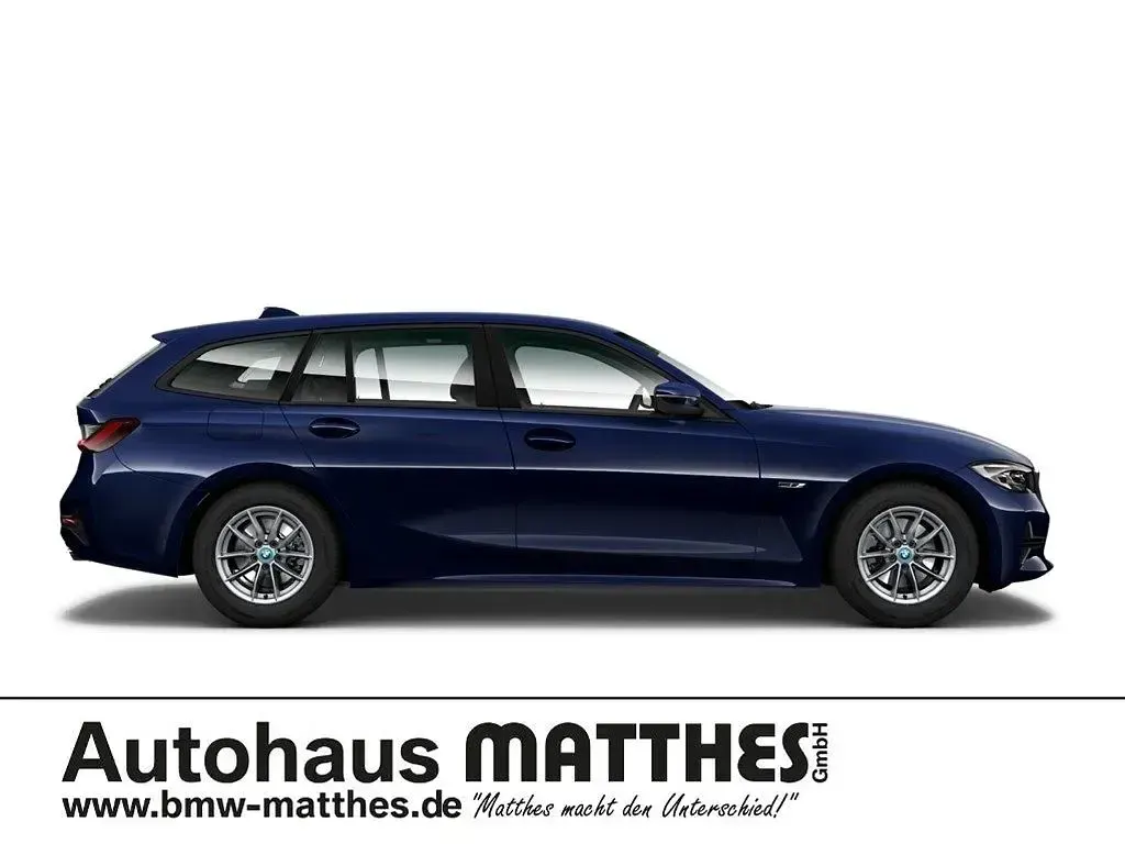 Gebraucht BMW 320e Shadowline 163 PS (119 kW) 2022 Blau Kombi
