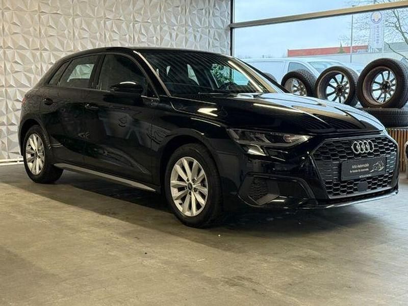 Gebraucht Audi A3 Ambiente 150 PS (110 kW) 2022 Schwarz Limousine
