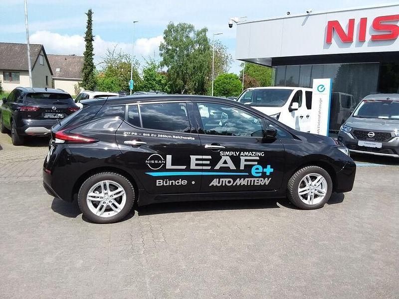 Gebraucht Nissan Leaf Tekna 160 kW (218 PS) 2023 Schwarz Kleinwagen