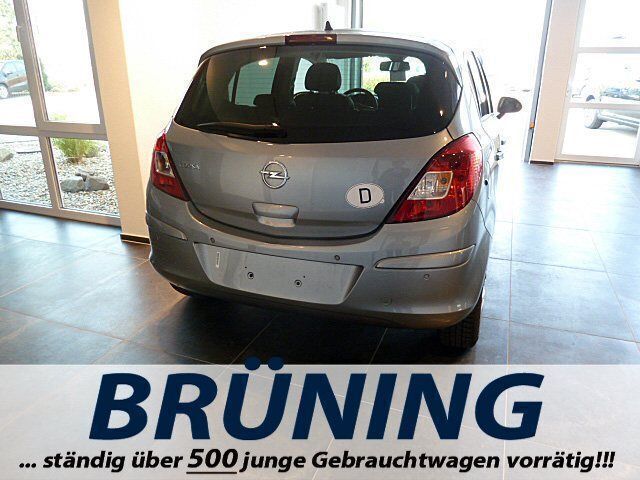 Gebraucht Opel Corsa Innovation 87 PS (63 kW) 2014 Silber metallic Kleinwagen