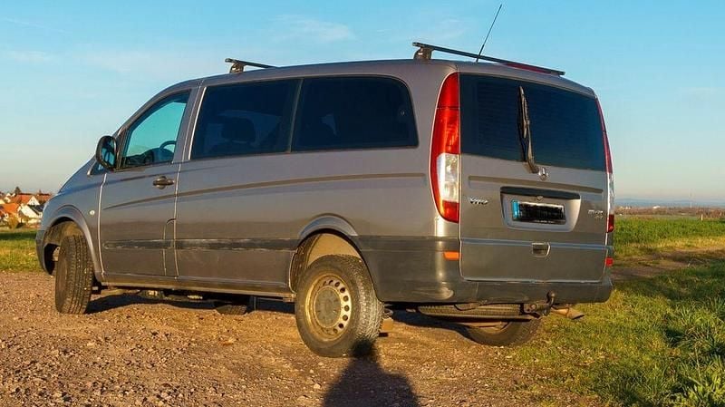 Silber Gebraucht 2008 Mercedes Vito Van | 7.000 € (Superpreis) - Bild 1/4