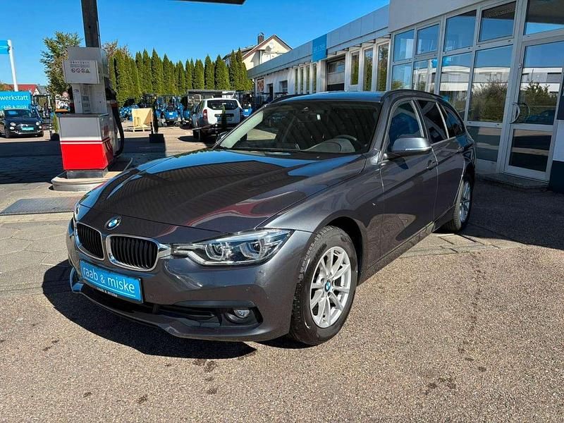 Gebraucht BMW 320 Performance 190 PS (139 kW) 2019 Grau Kombi