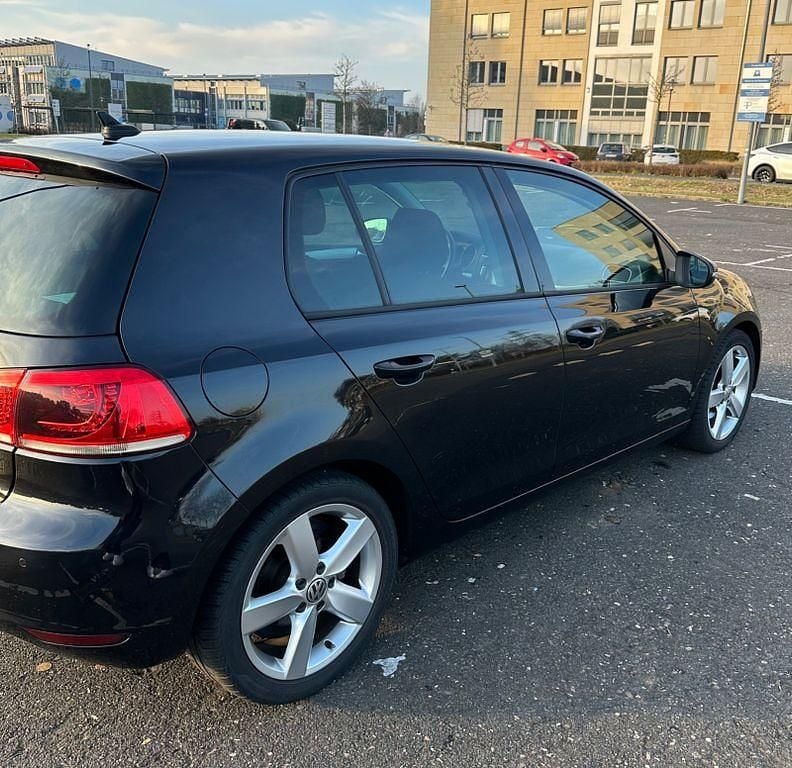 Gebraucht VW Golf VII 140 PS (102 kW) 2012 Schwarz Limousine