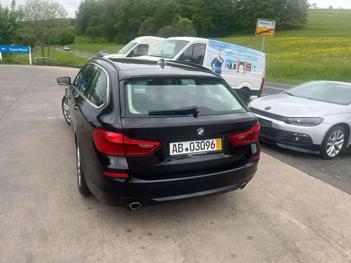 Gebraucht BMW 520 190 PS (139 kW) 2019 Schwarz Kombi