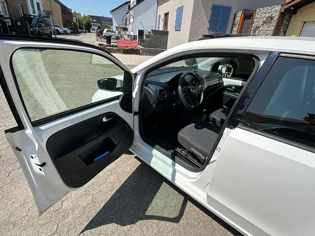 Gebraucht VW up! move up! 75 PS (55 kW) 2018 Weiß Kleinwagen