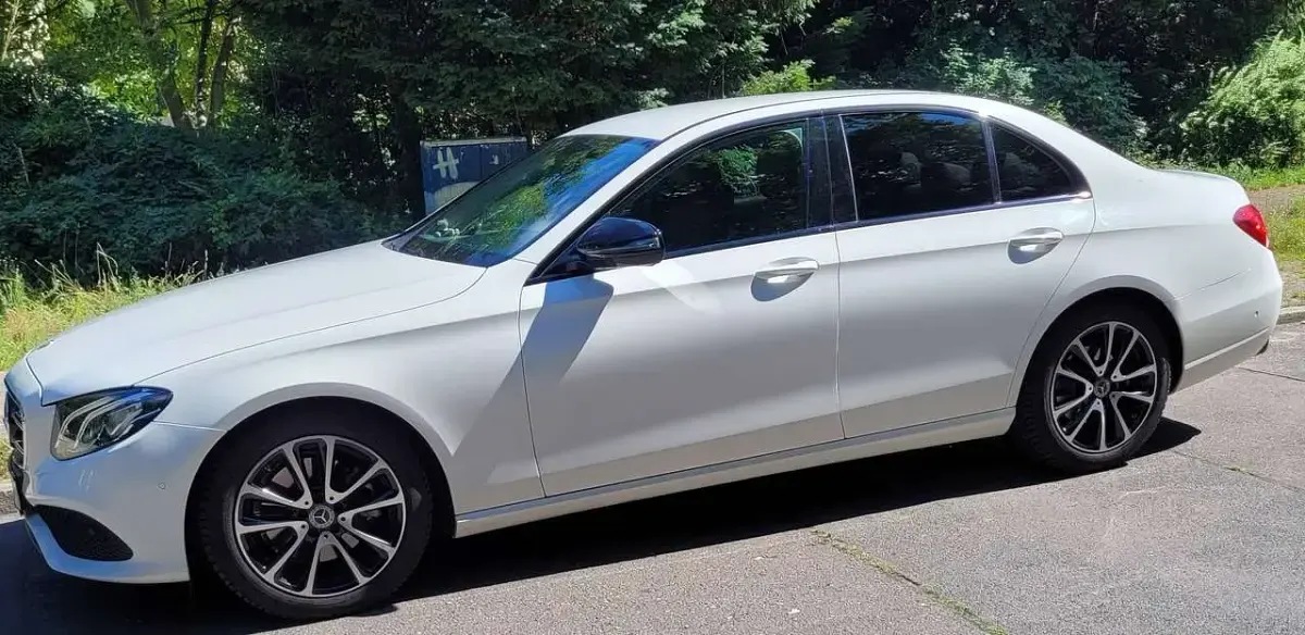 Gebraucht Mercedes E200 Avantgarde 197 PS (144 kW) 2020 Weiß Limousine