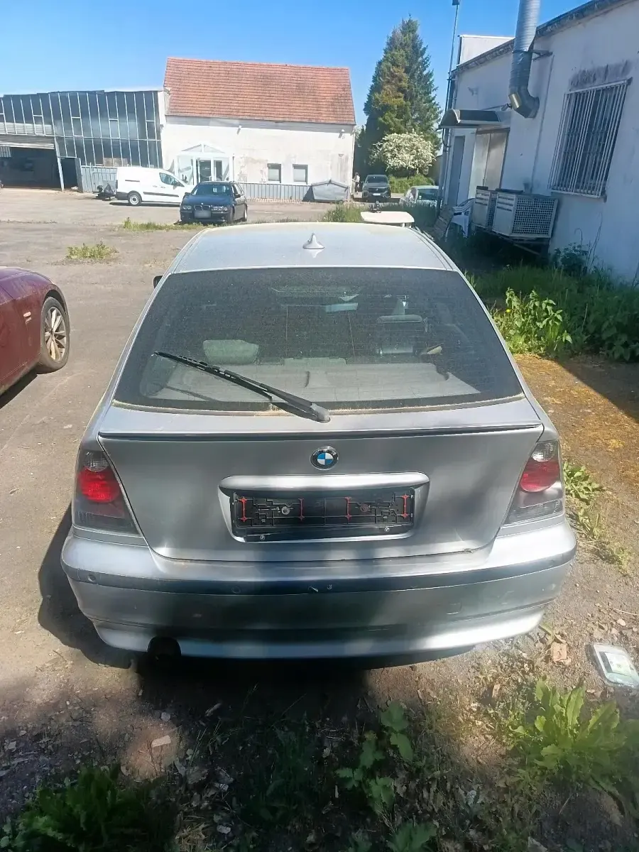 Gebraucht BMW 318 116 PS (85 kW) 2003 Silber Coupé