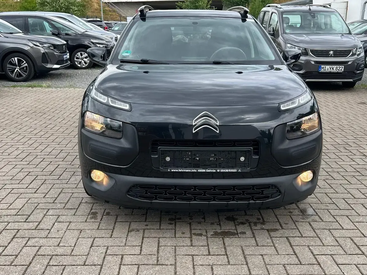 Gebraucht Citroën C4 Feel 82 PS (60 kW) 2015 Schwarz Limousine