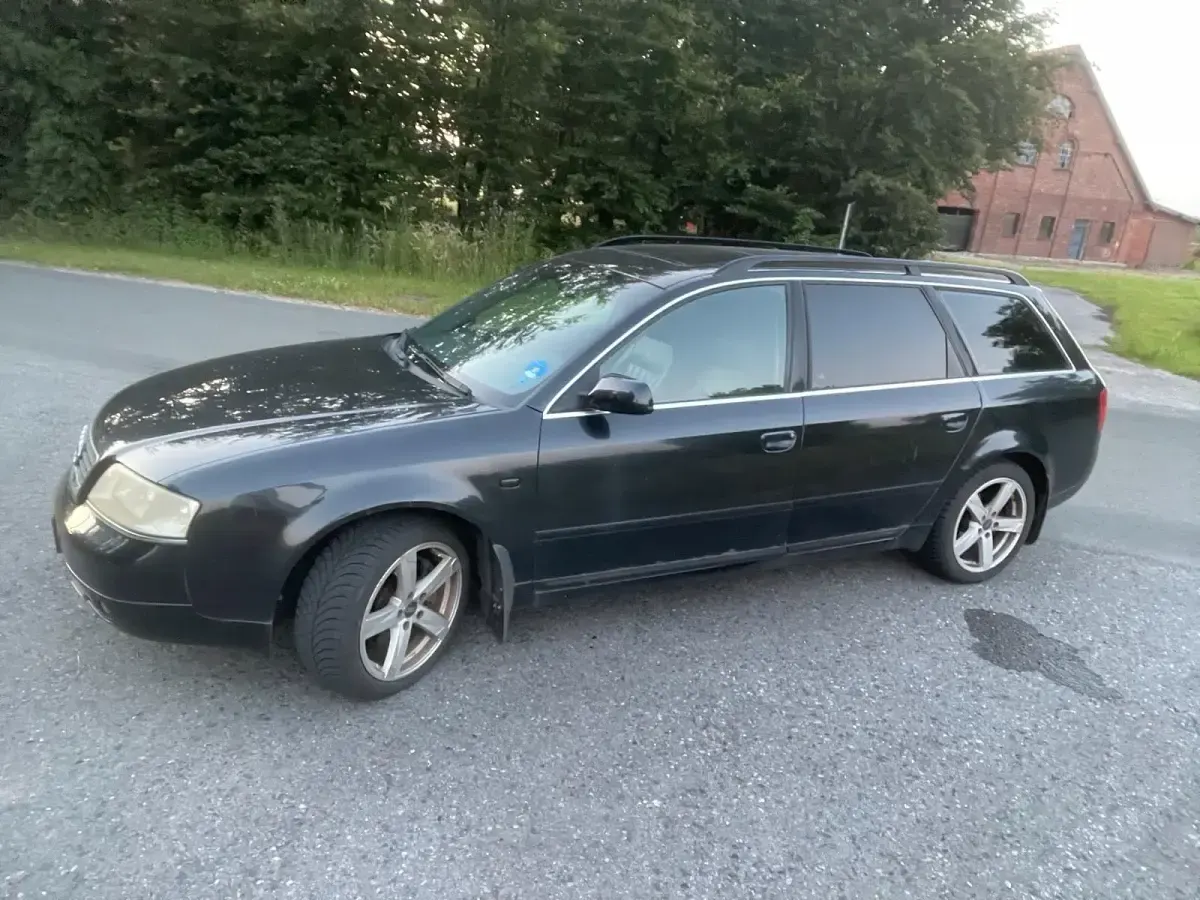 Gebraucht Audi A6 150 PS (110 kW) 2001 Blau Kombi