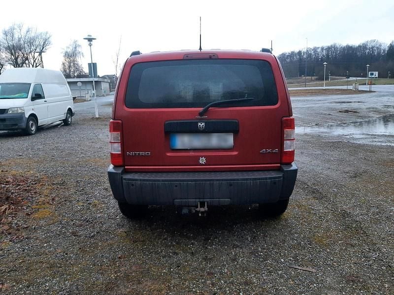 Gebraucht Dodge Nitro 205 PS (150 kW) 2007 Rot SUV