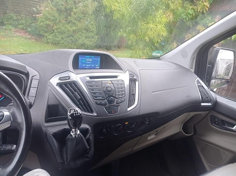 Grau Gebraucht 2017 Ford Tourneo Van / Kleinbus | 17.900 € (Superpreis) - Bild 1/4