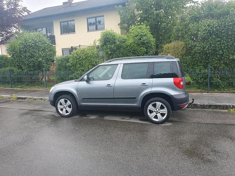 Gebraucht Skoda Yeti Elegance 140 PS (102 kW) 2012 Silber SUV