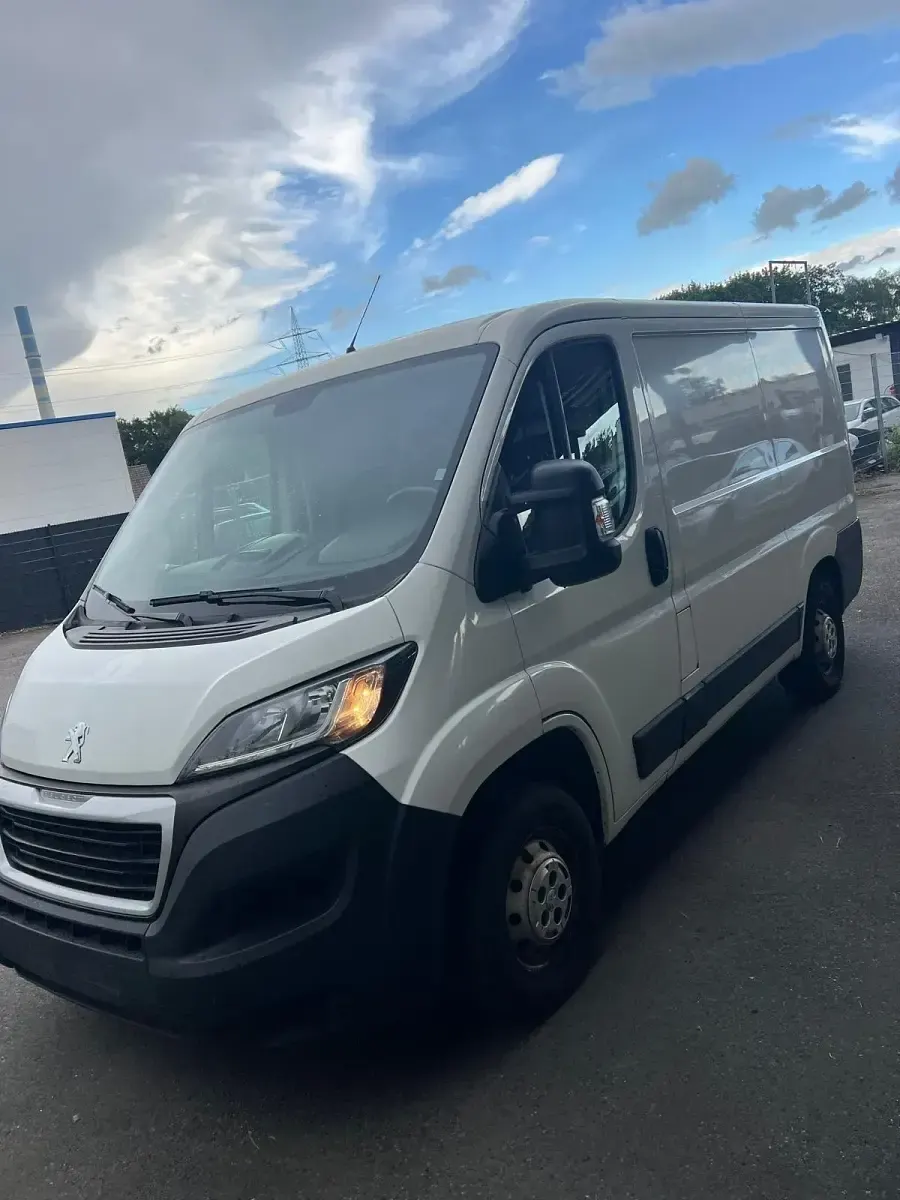 Gebraucht Peugeot Boxer 120 PS (88 kW) 2020 Weiß Van