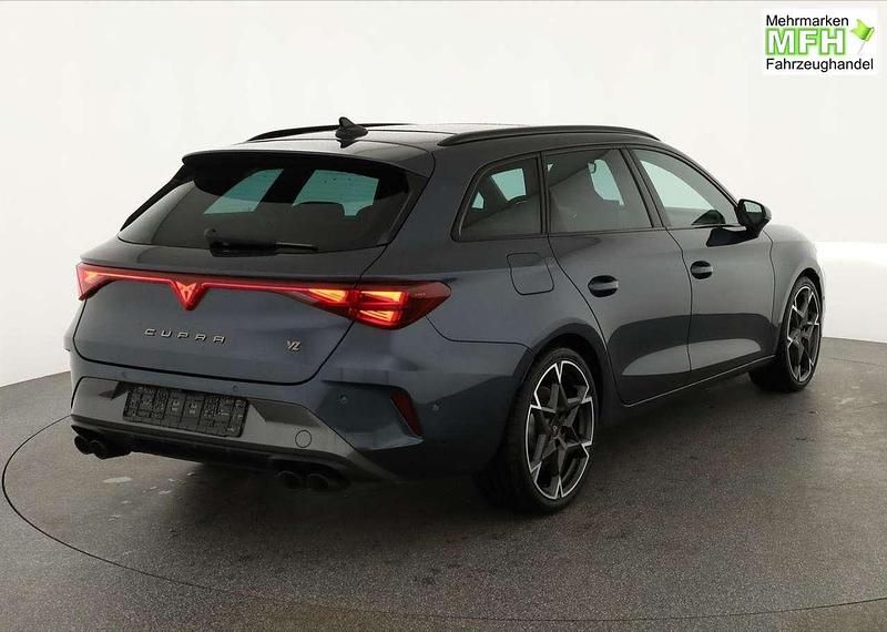 Neu Cupra Leon VZ 333 PS (244 kW) 2025 Magneticgrau metallic Kombi
