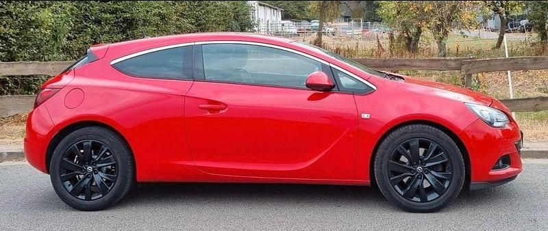 Gebraucht Opel Astra GTC S 170 PS (125 kW) 2014 Rot Limousine