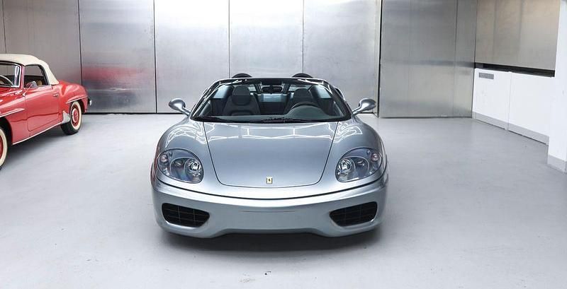 Second-hand Ferrari 360 400 CP (294 kW) 2004 Gri Cabrio