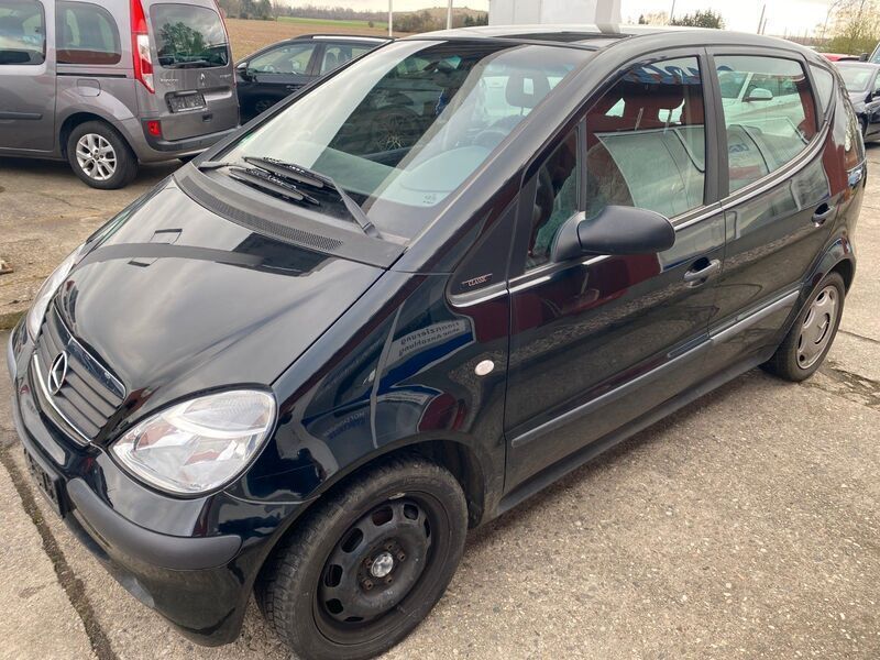 Schwarz Gebraucht 2001 Mercedes A170 Classic Kleinwagen | 1.200 € (Guter Preis) - Bild 1/4
