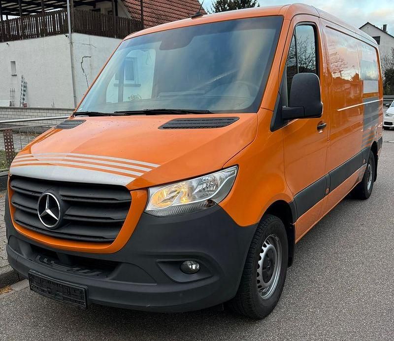 Orange Gebraucht 2019 Mercedes Sprinter Van | 15.900 € - Bild 1/4