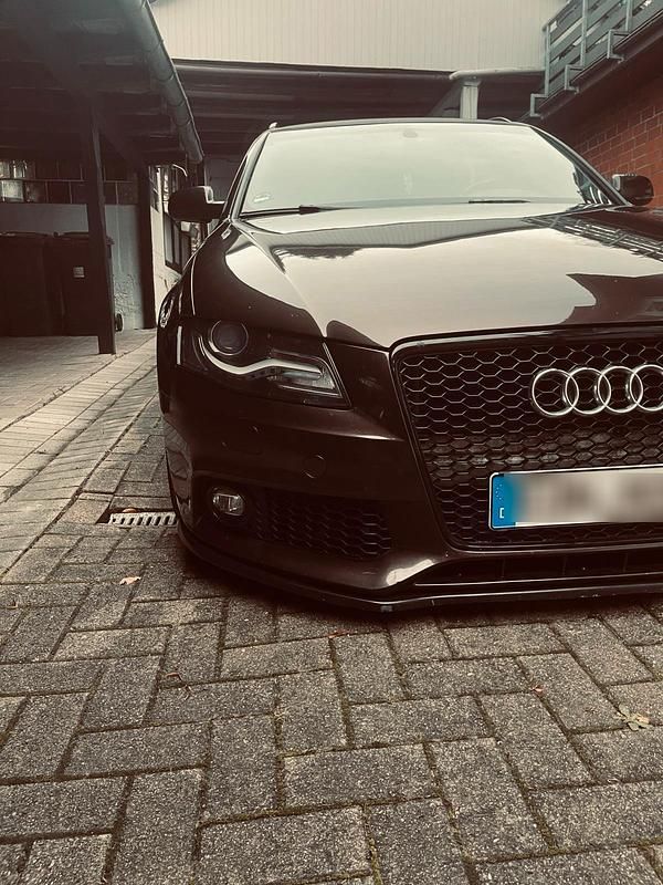 Braun Gebraucht 2011 Audi A4 Kombi | 10.400 € - Bild 1/4