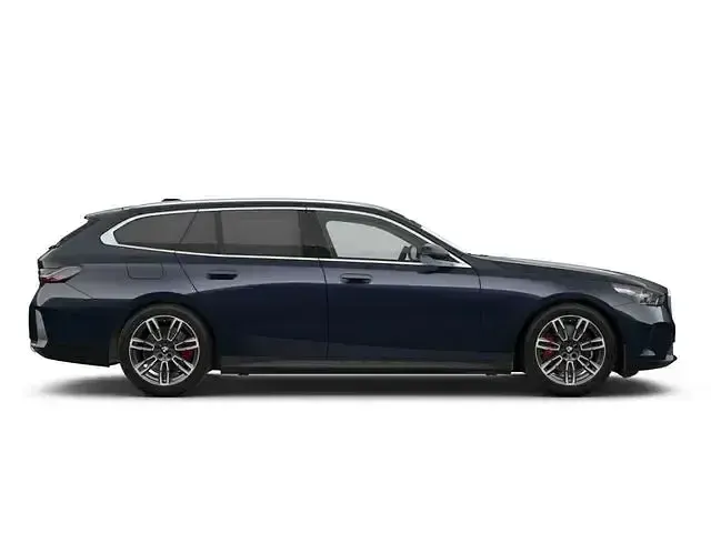 Gebraucht BMW 520 M Sport 197 PS (144 kW) 2025 Schwarz Kombi