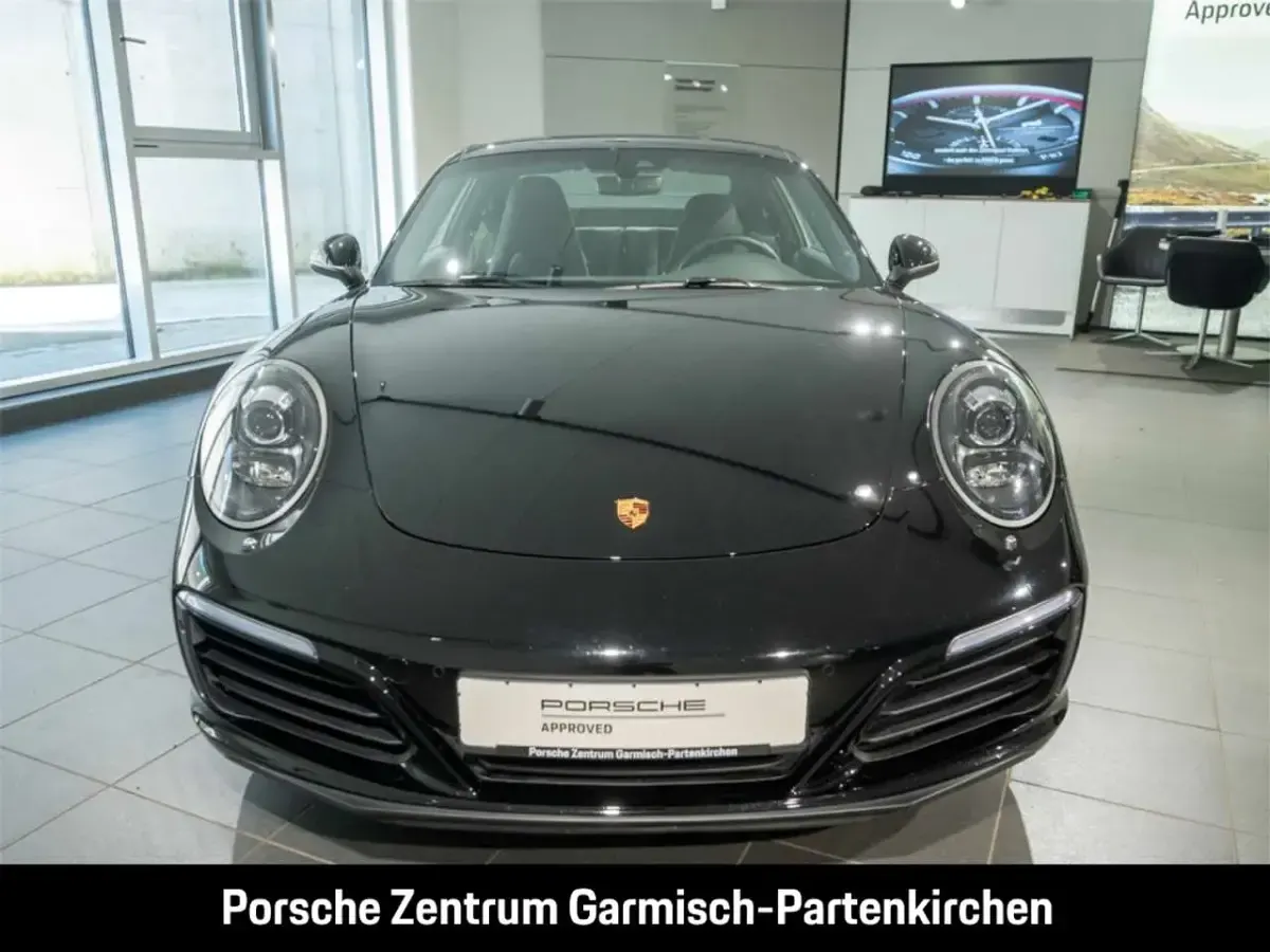 Gebraucht Porsche 911 Carrera S 420 PS (308 kW) 2018 Tiefschwarz Coupé