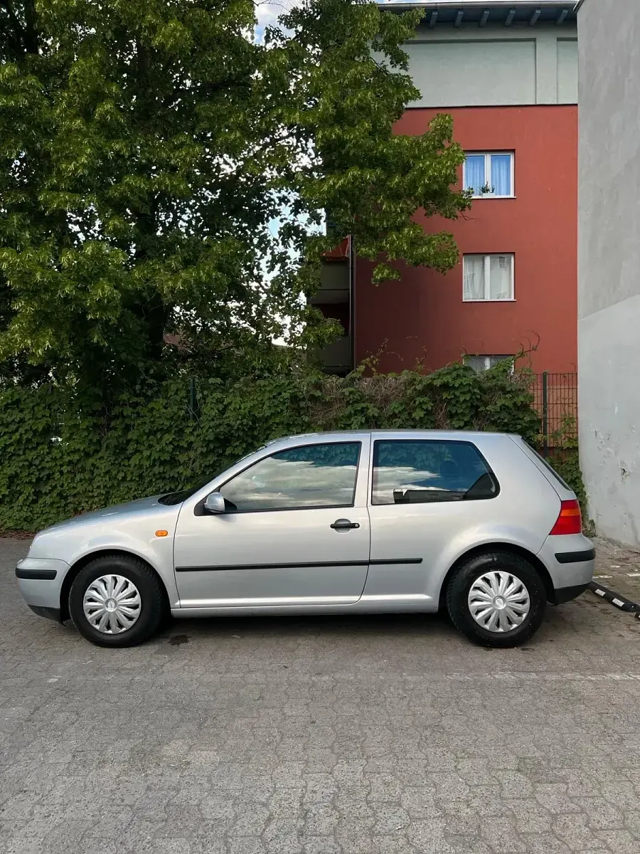 Używany VW Golf 101 KM (74 kW) 1998 Srebrny Coupe