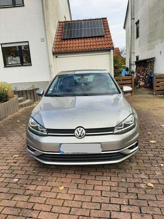 Silber Gebraucht 2018 VW Golf VII Join Limousine | 13.777 € (Guter Preis) - Bild 1/4