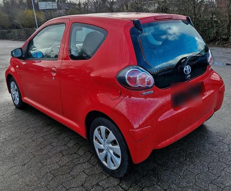 Gebraucht Toyota Aygo 68 PS (50 kW) 2012 Kleinwagen