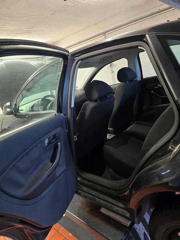 Gebraucht Seat Ibiza 75 PS (55 kW) 2002 Schwarz Kleinwagen