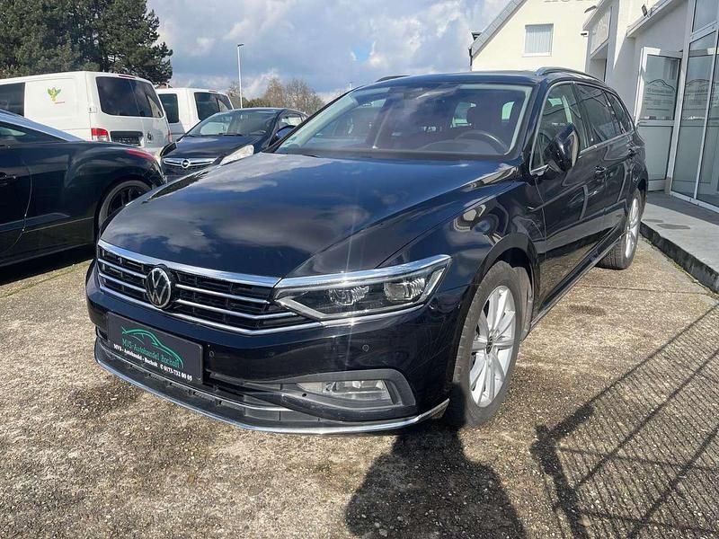 Schwarz Gebraucht 2021 VW Passat Kombi | 25.350 € (Fairer Preis) - Bild 1/4