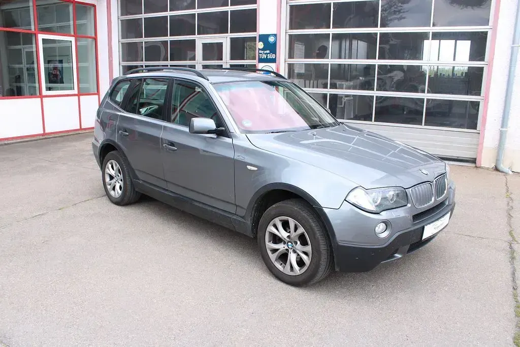 Gebraucht BMW X3 Lifestyle 177 PS (130 kW) 2009 Grau SUV