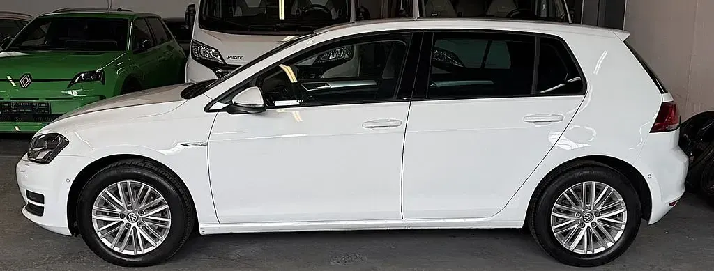 Używany VW Golf VII Cup 150 KM (110 kW) 2014 Biały Sedan/Limuzyna