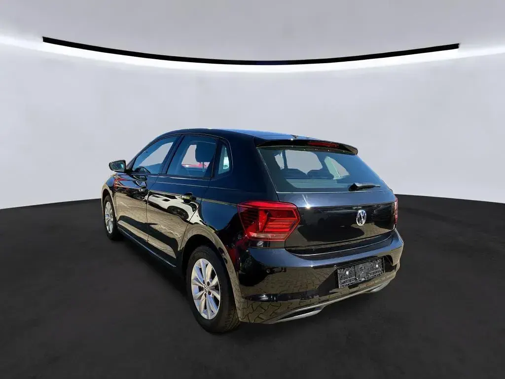 Gebraucht VW Polo Highline 95 PS (69 kW) 2018 Deep black perleffekt Kleinwagen