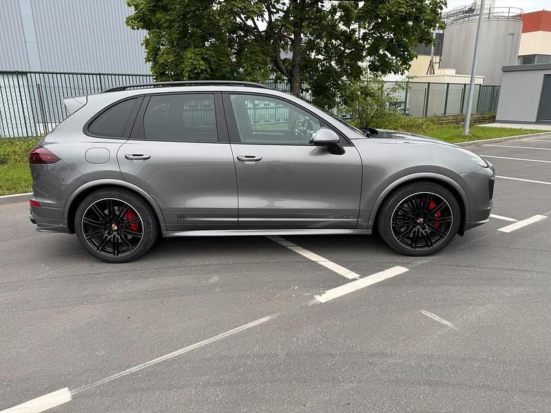 Gebraucht Porsche Cayenne GTS 441 PS (324 kW) 2017 Grau SUV