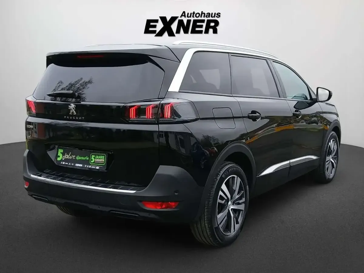 Gebraucht Peugeot 5008 Allure 131 PS (96 kW) 2023 Schwarz perla nera SUV