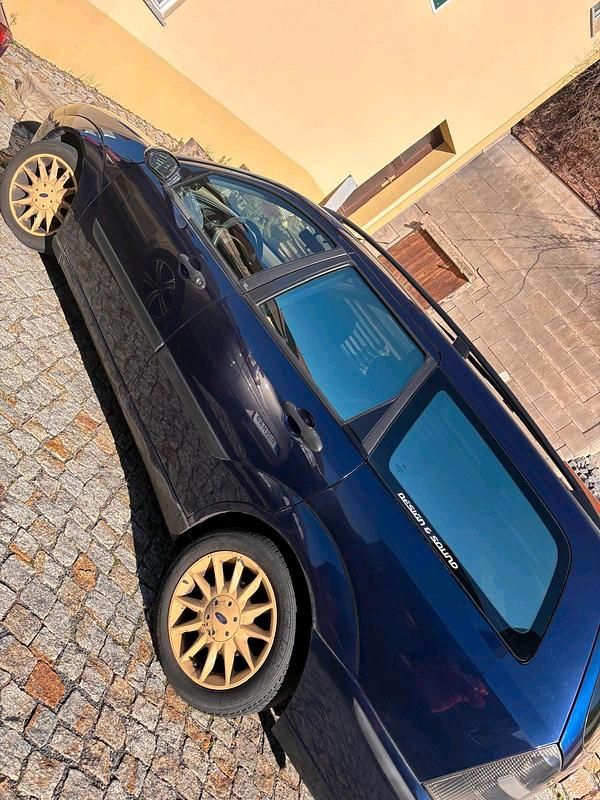 Gebraucht Ford Focus 90 PS (66 kW) 2002 Blau Kombi